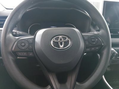 2023 Toyota RAV4 - Photo 12