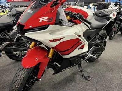 2026 Yamaha YZF-R3 70th Anniversary Edition — front three-quarter view
