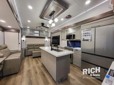 2025 Sea Ray 6.2LMPI DTS - Photo 8