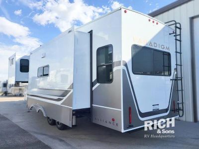2025 Sea Ray 6.2LMPI DTS - Photo 4