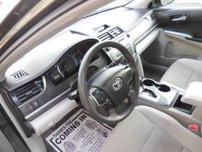 2012 Toyota Camry Hybrid - Photo 17