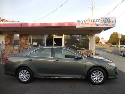 2012 Toyota Camry Hybrid - Photo 2