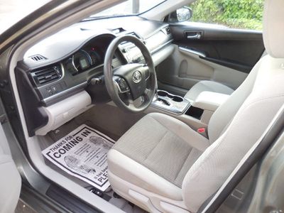 2012 Toyota Camry Hybrid - Photo 10