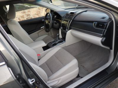 2012 Toyota Camry Hybrid - Photo 12
