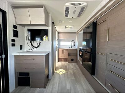 2025 GRAND DESIGN SERENOVA - Photo 11