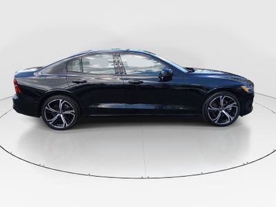 2024 Volvo S60 - Photo 8