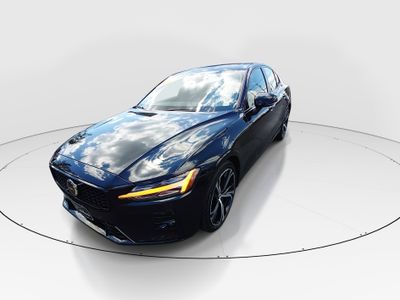 2024 Volvo S60 - Photo 3