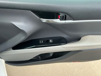 2020 Toyota Camry - Photo 14