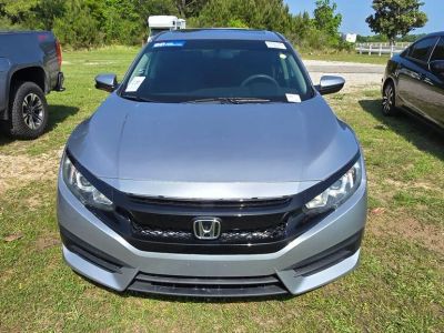 2018 Honda Civic - Photo 2