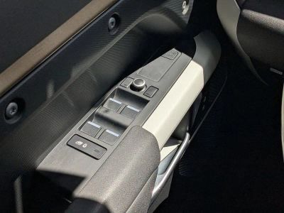 2021 Land Rover Defender 110 — photo 20 view