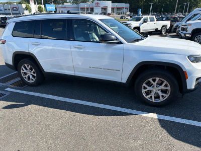 2021 Jeep Grand Cherokee L — side profile view