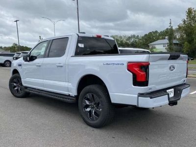 2025 Ford F-150 Lightning - Photo 5