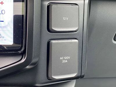 2025 Ford F-150 Lightning - Photo 20