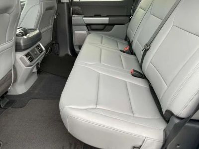 2025 Ford F-150 Lightning - Photo 11