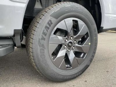 2025 Ford F-150 Lightning - Photo 9