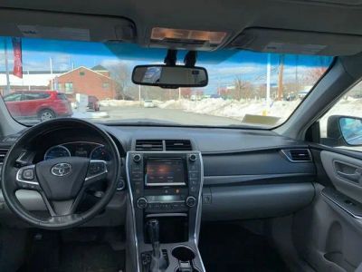 2017 Toyota Camry Hybrid XLE - Photo 16