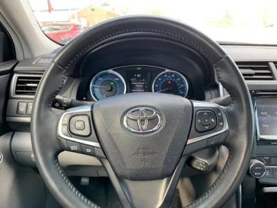 2017 Toyota Camry Hybrid XLE - Photo 18