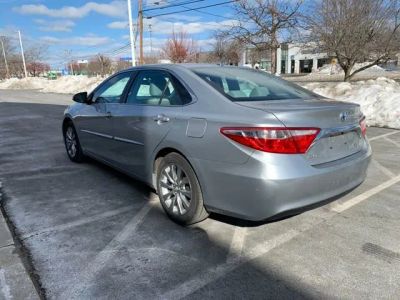 2017 Toyota Camry Hybrid XLE - Photo 6