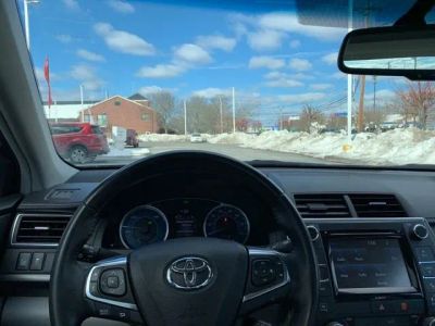 2017 Toyota Camry Hybrid XLE - Photo 17