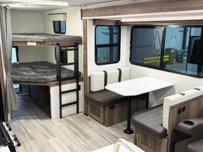 2025 Wayfinder RV GO EXPLORE - Photo 6