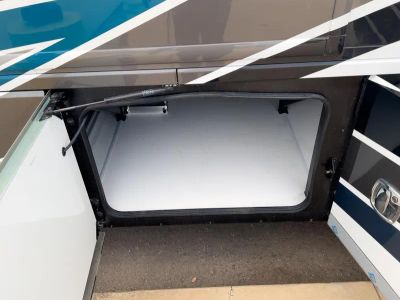 2026 Fleetwood DISCOVERY LXE - Photo 8