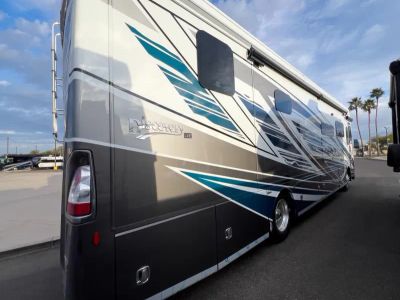 2026 Fleetwood DISCOVERY LXE - Photo 14