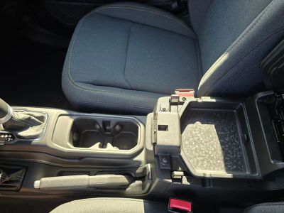 2025 Jeep Wrangler — photo 23 view