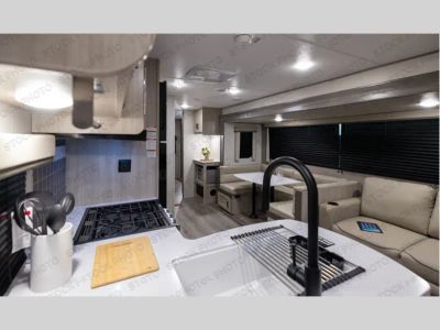 2026 Coachmen RV Catalina Legacy Edition - Photo 4