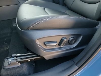 2026 Toyota Corolla Cross - Photo 12
