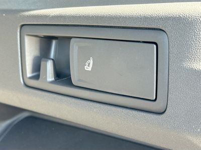2026 Volkswagen Tiguan — photo 13 view