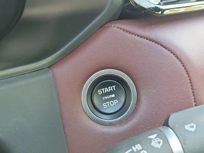 2024 Land Rover Range Rover Velar — photo 34 view