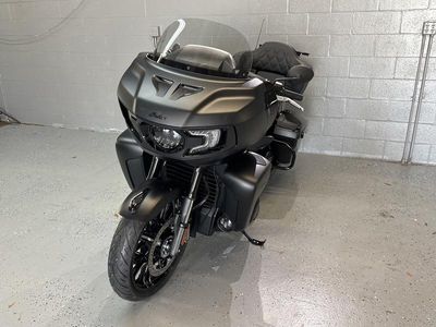 2025 Indian Motorcycle Pursuit Dark Horse w/PowerBand Audio Black Smoke - Photo 3