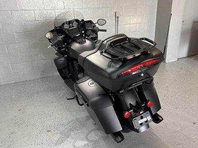 2025 Indian Motorcycle Pursuit Dark Horse w/PowerBand Audio Black Smoke - Photo 5