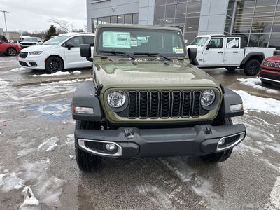 2026 Jeep Gladiator — photo 7 view