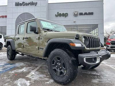 2026 Jeep Gladiator — photo 9 view
