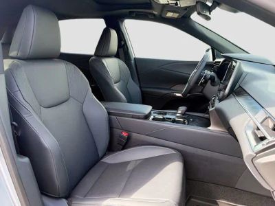 2026 Lexus RX — photo 16 view