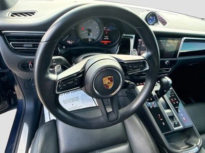 2022 Porsche Macan — photo 38 view