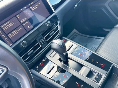 2022 Porsche Macan — photo 27 view