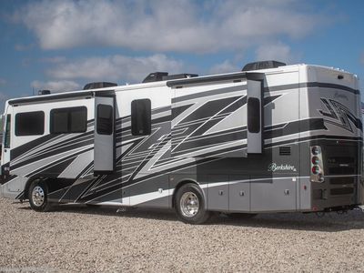 2026 Forest River Berkshire XL - Photo 6