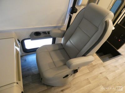 2026 Thor Motor Coach Palazzo GT - Photo 11