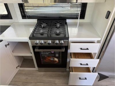 2026 Jayco Pinnacle - Photo 24