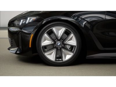 2026 BMW i4 - Photo 7