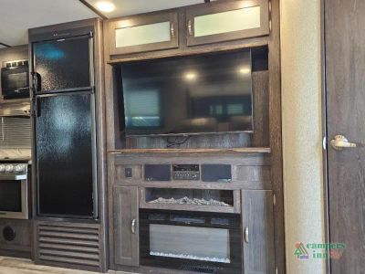 2019 Keystone RV Outback Ultra Lite — photo 34 view