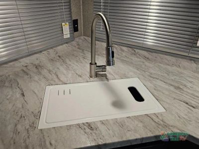 2019 Keystone RV Outback Ultra Lite — photo 12 view