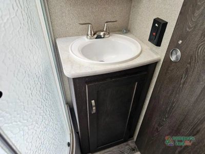 2019 Keystone RV Outback Ultra Lite — photo 48 view