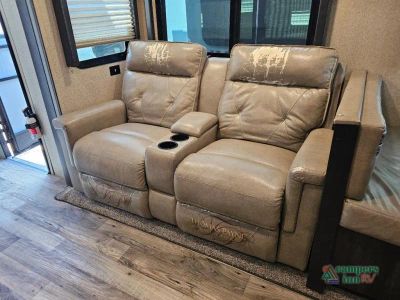 2019 Keystone RV Outback Ultra Lite — photo 31 view