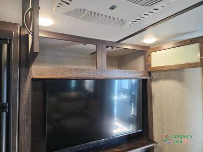 2019 Keystone RV Outback Ultra Lite — photo 36 view