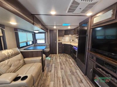 2019 Keystone RV Outback Ultra Lite — photo 8 view