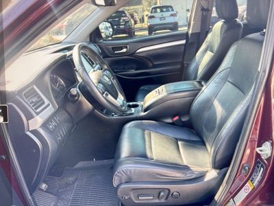 2019 Toyota Highlander - Photo 5