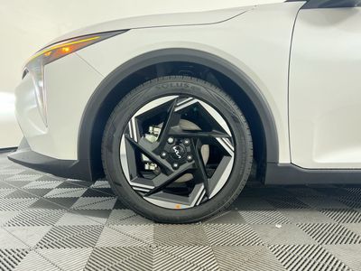 2025 Kia K4 - Photo 13